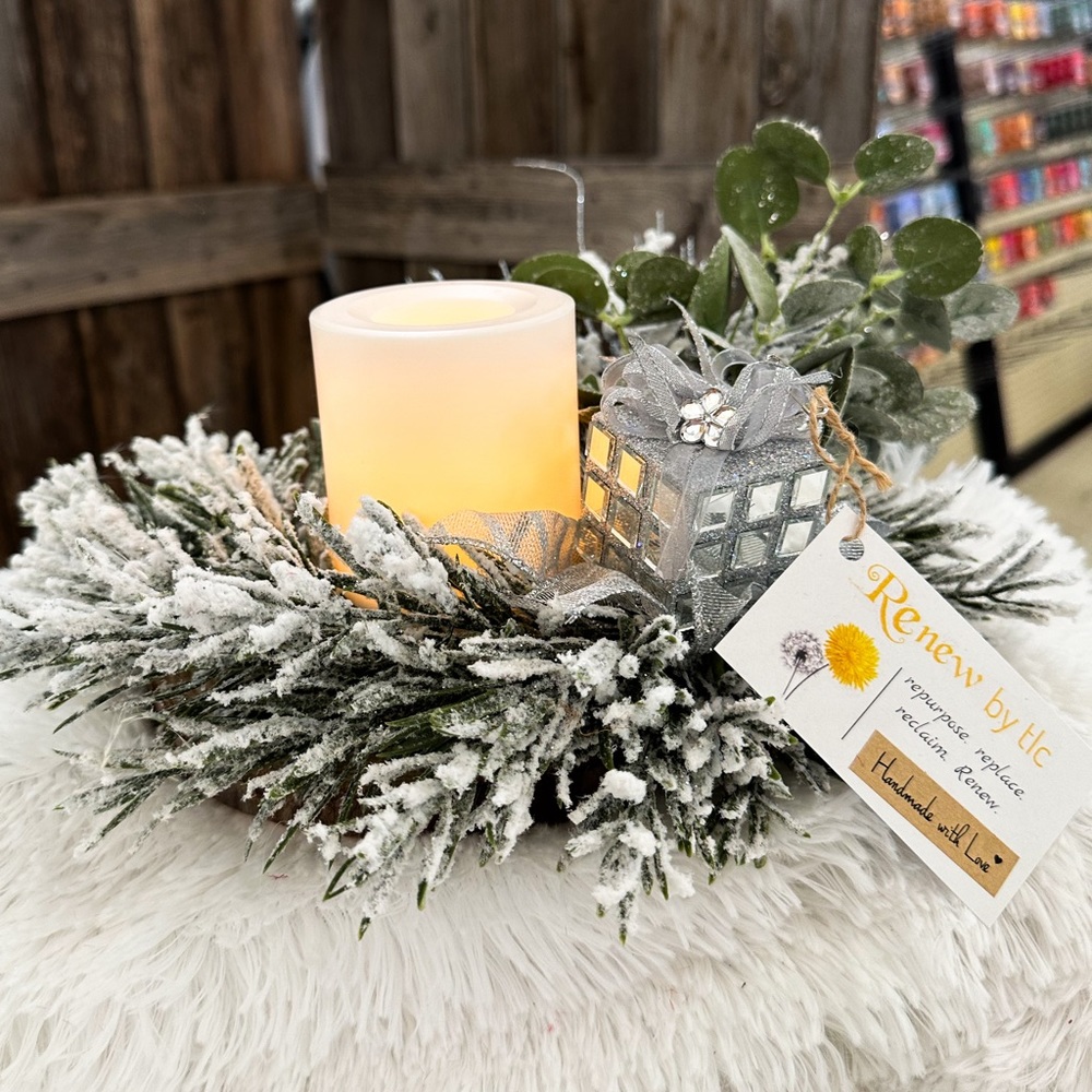 Holiday Table Decor
